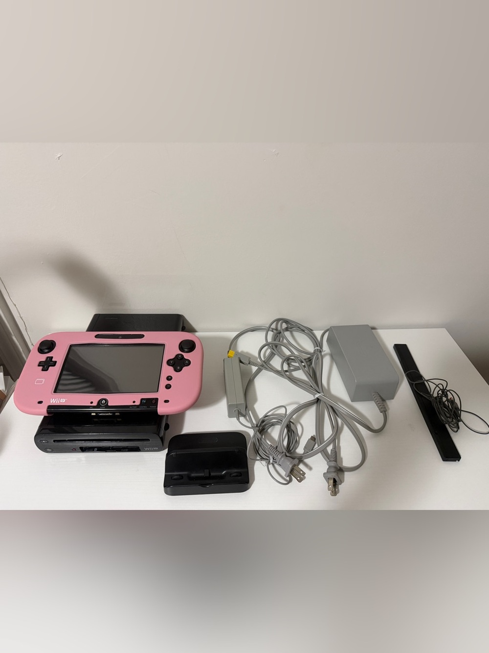 Nintendo Wii U Pink GamePad with Accessories